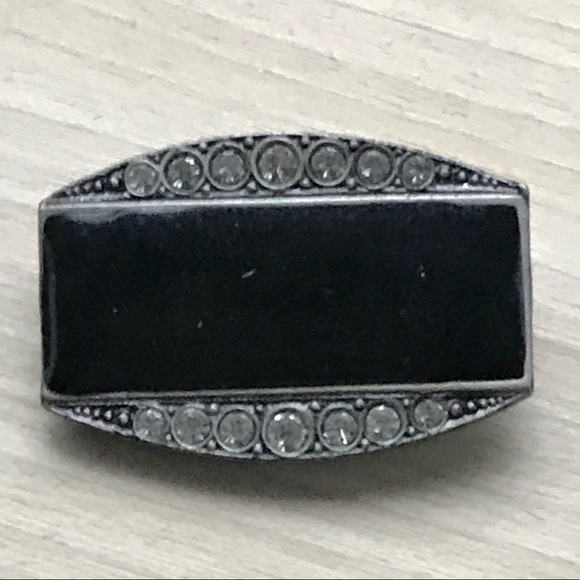 Vintage Jewelry - Vintage onyx brooch